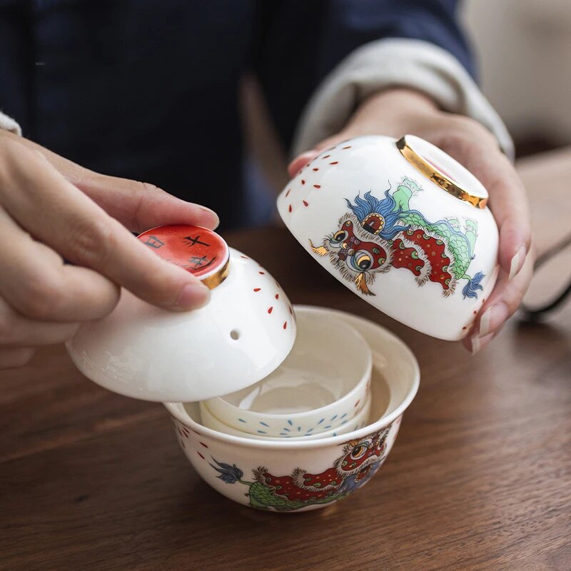 yuntasty Lucky Cat Ceramic Teapot with 3 Cups with Travel Case