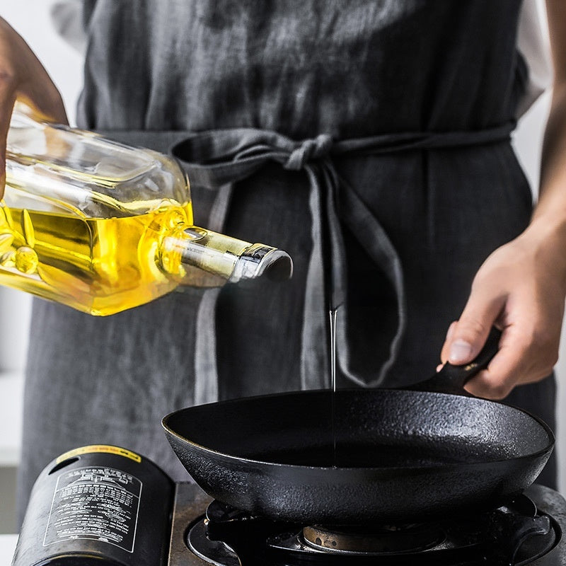 Creative Kitchen Spice Bottle, Household Glass Jar Soy Sauce and Vinegar Bottle, Fire Extinguisher Bottles Olive Oil Pot Leak-Proof Large Small Set