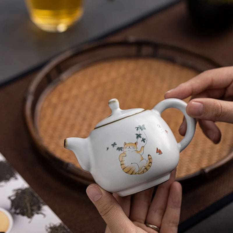 yuntasty Japanese Ceramic Teapot Cute Cat Chinese Tea Pot 180ml
